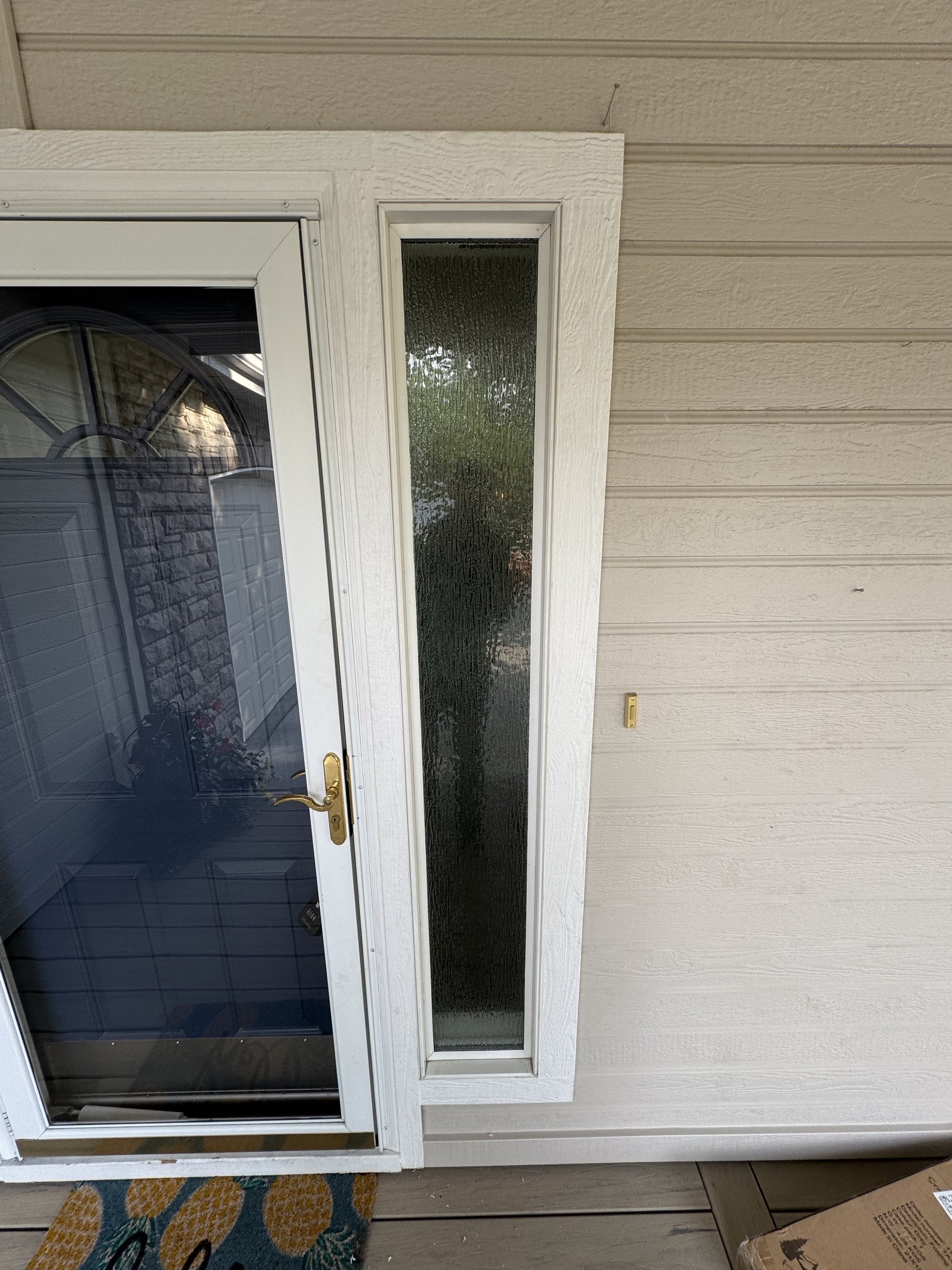 Another privacy glass installation