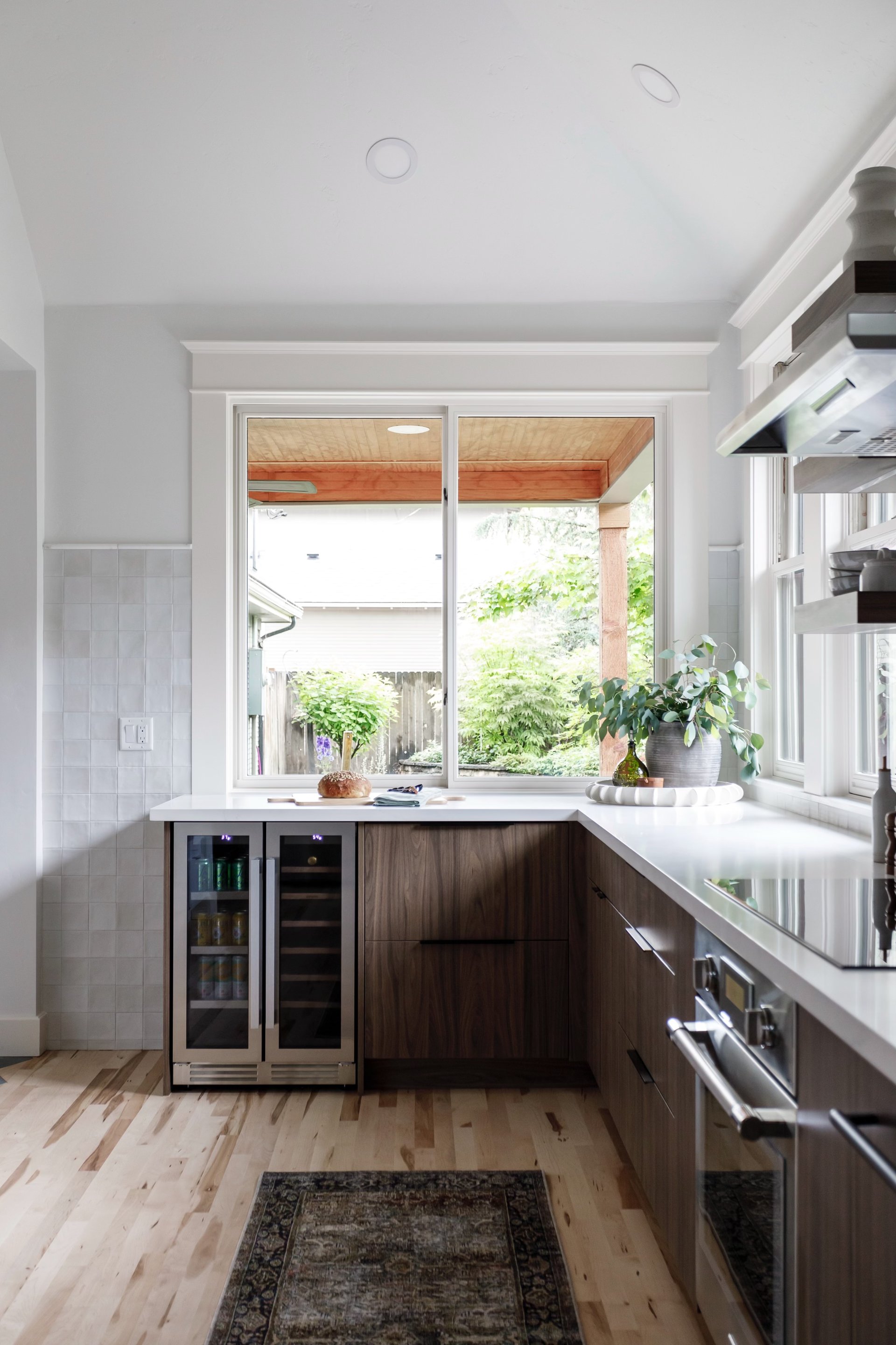 Modern kitchen window replacement